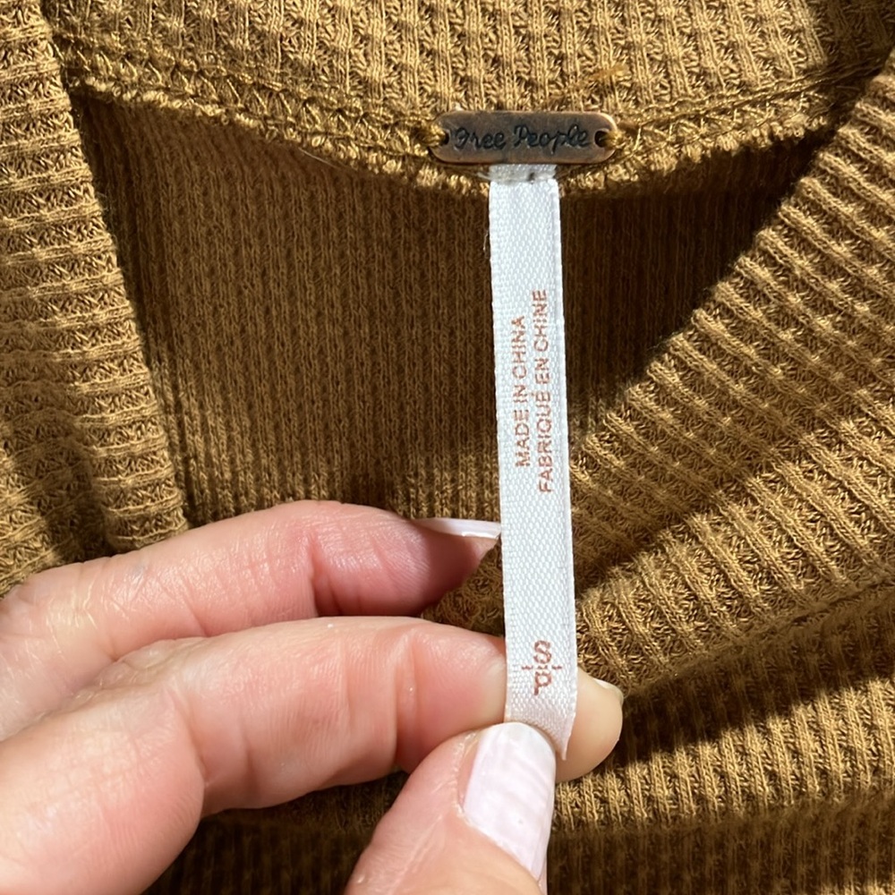 Free People top NWT - Picture 2 of 6